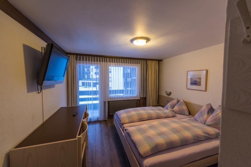 Hostel Walser Saas-Fee Luaran gambar